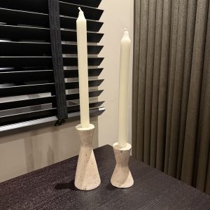 Kandelaren ‘Travertin’